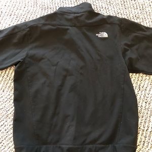 Men’s Northface soft shell jacket L